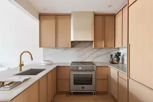 215 Calyer St, New York City, NY 11222 - Photo 4