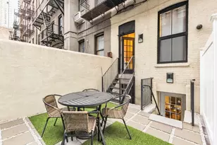 356 W 48th St, New York City, NY 10036 - Photo 2