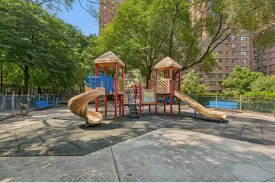 208 E Broadway #J1501, New York City, NY 10002 - Photo 22