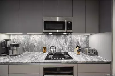 547 W 47th Street #509, New York City, NY 10036 - Photo 8