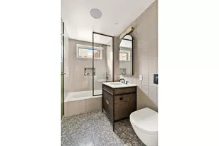 185 Grand St, New York City, NY 10013 - Photo 8
