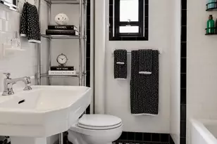 405 W 23rd St, New York City, NY 10011 - Photo 6