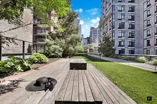 405 W 23rd St, New York City, NY 10011 - Photo 12
