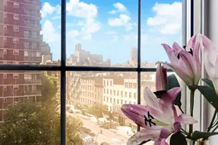 405 W 23rd St, New York City, NY 10011 - Photo 2