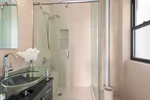 116 W 72nd St, New York City, NY 10023 - Photo 4