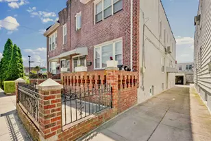 90 Lancaster Ave, New York City, NY 11223 - Photo 24