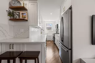 300 E 71st St, New York City, NY 10021 - Photo 4