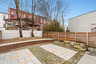 364 Menahan St, New York City, NY 11237 - Photo 8