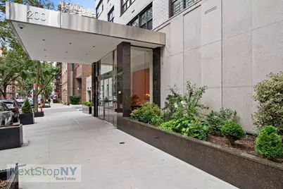 200 E 74th Street #3G, New York City, NY 10021 - Photo 8