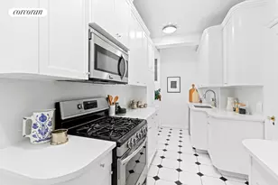 136 E 64th St, New York City, NY 10065 - Photo 6