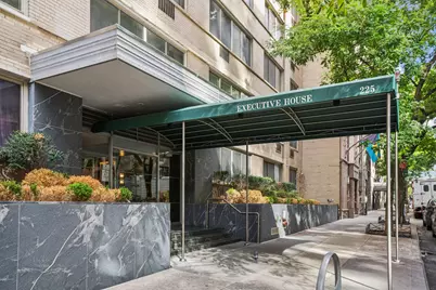 225 E 46th Street #5H, New York, NY 10017 - Photo 4