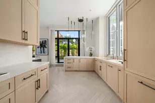 43 W 64th St, New York City, NY 10023 - Photo 10