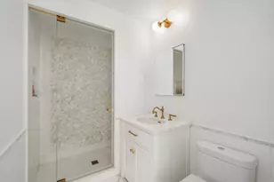 43 W 64th St, New York City, NY 10023 - Photo 36