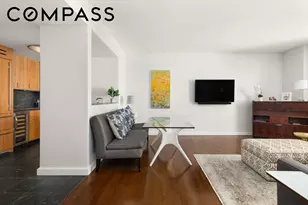 100 W 58th St, New York City, NY 10019 - Photo 2