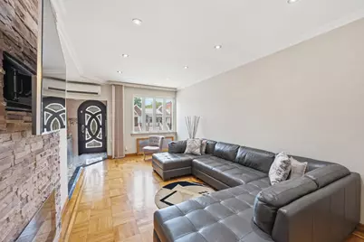 2545 Hubbard Street, New York City, NY 11235 - Photo 12