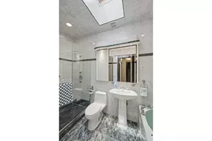 2545 Hubbard St, New York City, NY 11235 - Photo 8