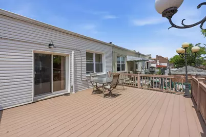 2545 Hubbard Street, New York City, NY 11235 - Photo 10
