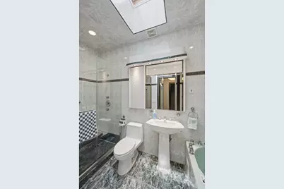 2545 Hubbard Street, New York City, NY 11235 - Photo 8