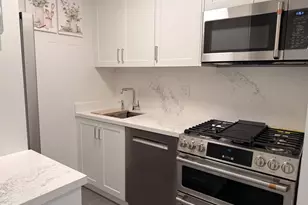 2025 Broadway, New York City, NY 10023 - Photo 2