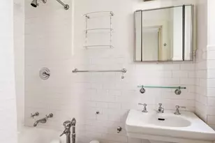 350 E 57th St, New York City, NY 10022 - Photo 10