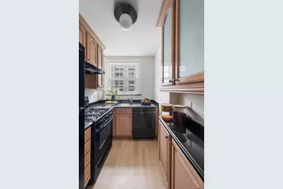 222 E 71st Street #6B, New York City, NY 10021 - Photo 6
