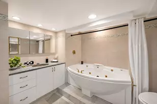 437 W 43rd St, New York City, NY 10036 - Photo 8