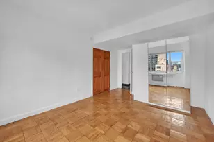 333 E 46th St, New York City, NY 10017 - Photo 6