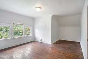 502 E 17th St, New York City, NY 11226 - Photo 18