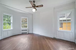 502 E 17th St, New York City, NY 11226 - Photo 10