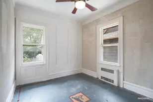 502 E 17th St, New York City, NY 11226 - Photo 16