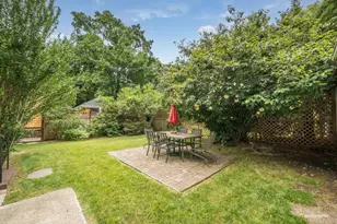 502 E 17th St, New York City, NY 11226 - Photo 22