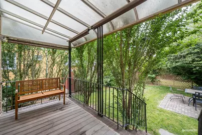 502 E 17th Street, New York City, NY 11226 - Photo 22