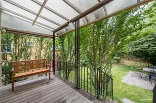 502 E 17th St, New York City, NY 11226 - Photo 22