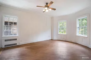 502 E 17th St, New York City, NY 11226 - Photo 12