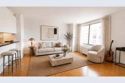 400 E 90th Street #4D, New York City, NY 10128 - Photo 2