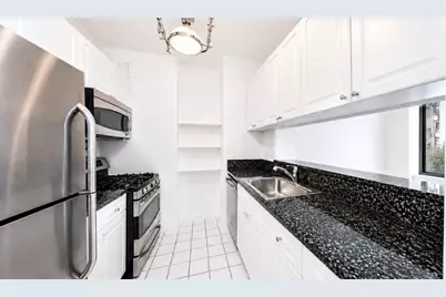 400 E 90th Street #4D, New York, NY 10128 - Photo 6