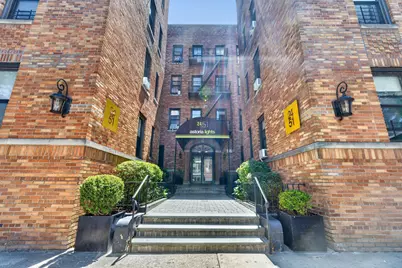24-39 38th Street #D-6, New York City, NY 11103 - Photo 6