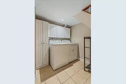 99-13 Ascan Avenue, New York City, NY 11375 - Photo 32