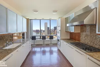 870 United Nations Plaza #33/34E, New York City, NY 10017 - Photo 10