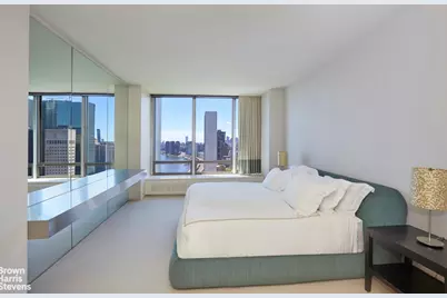 870 United Nations Plaza #33/34E, New York City, NY 10017 - Photo 18