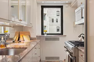880 5th Ave, New York City, NY 10021 - Photo 2