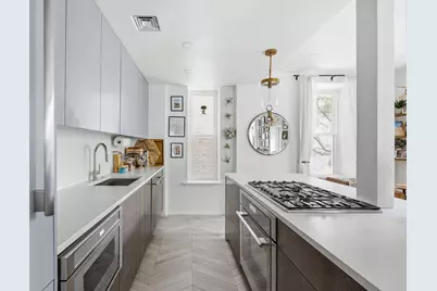 79 W Washington Place #2R, New York City, NY 10011 - Photo 4