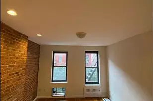 534 E 83rd St, New York City, NY 10028 - Photo 2
