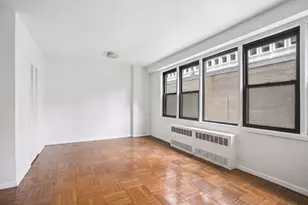 220 E 54th St, New York City, NY 10022 - Photo 8