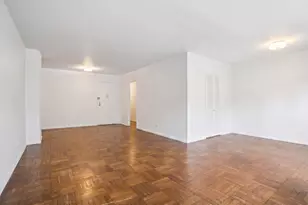 220 E 54th St, New York City, NY 10022 - Photo 6