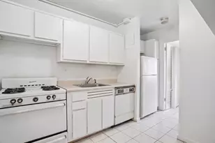 220 E 54th St, New York City, NY 10022 - Photo 6