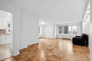 159 W 53rd St, New York City, NY 10019 - Photo 2