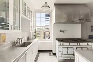 970 Park Ave, New York City, NY 10028 - Photo 14