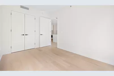 11-36 45th Road #609B, New York City, NY 11101 - Photo 10