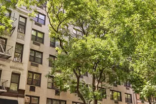 240 E 46th St, New York City, NY 10017 - Photo 12